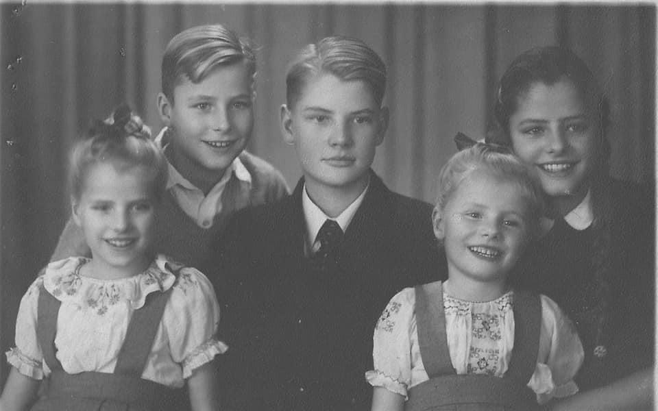 Loescher Family, 1952